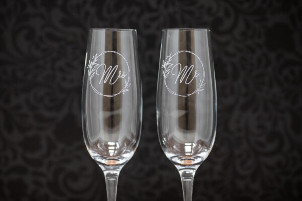 Mr. and Mrs. Floral Circle | Couples Set of 2 Glasses - Image 2