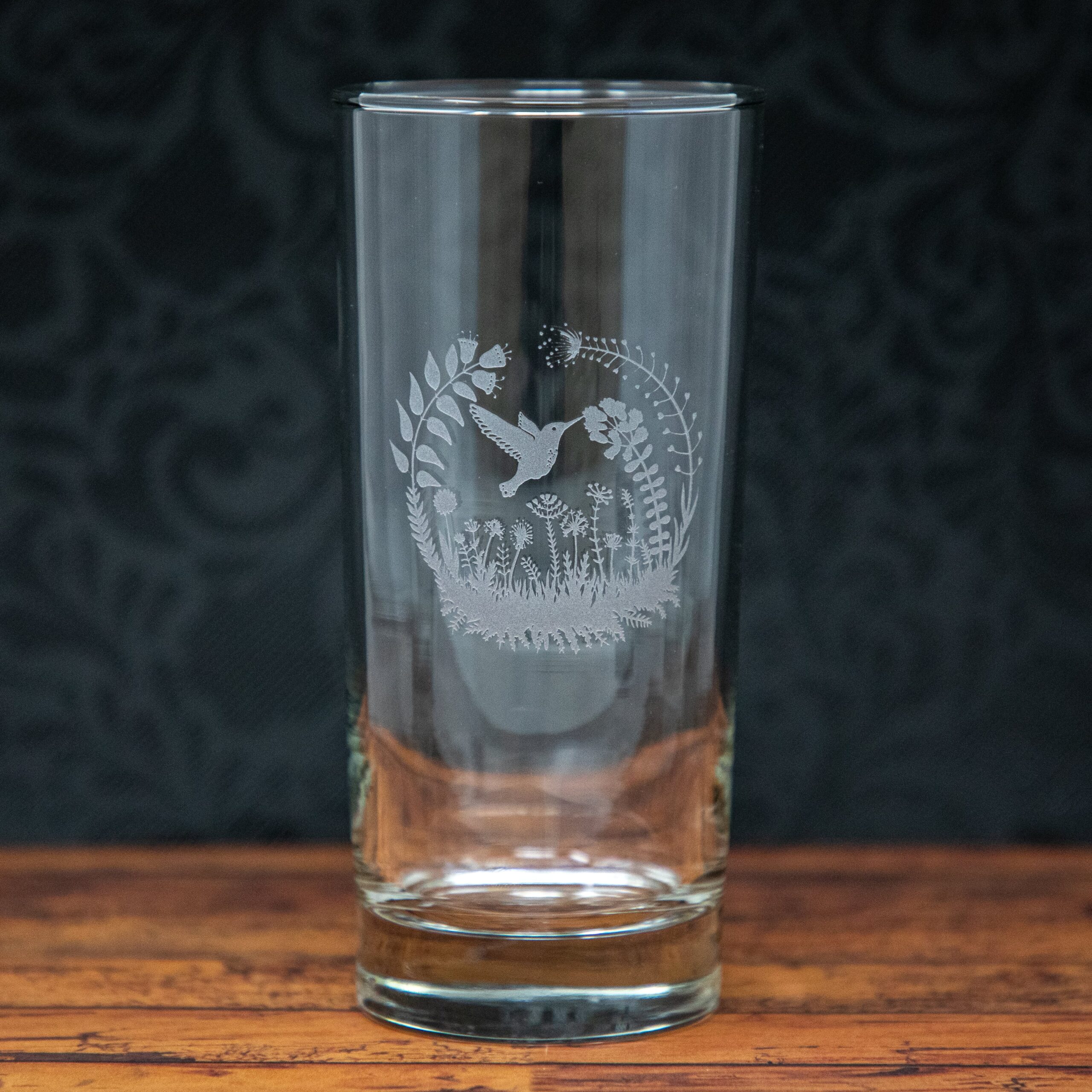 Hummingbird Collecting Nectar Etched Drinkware - Image 2