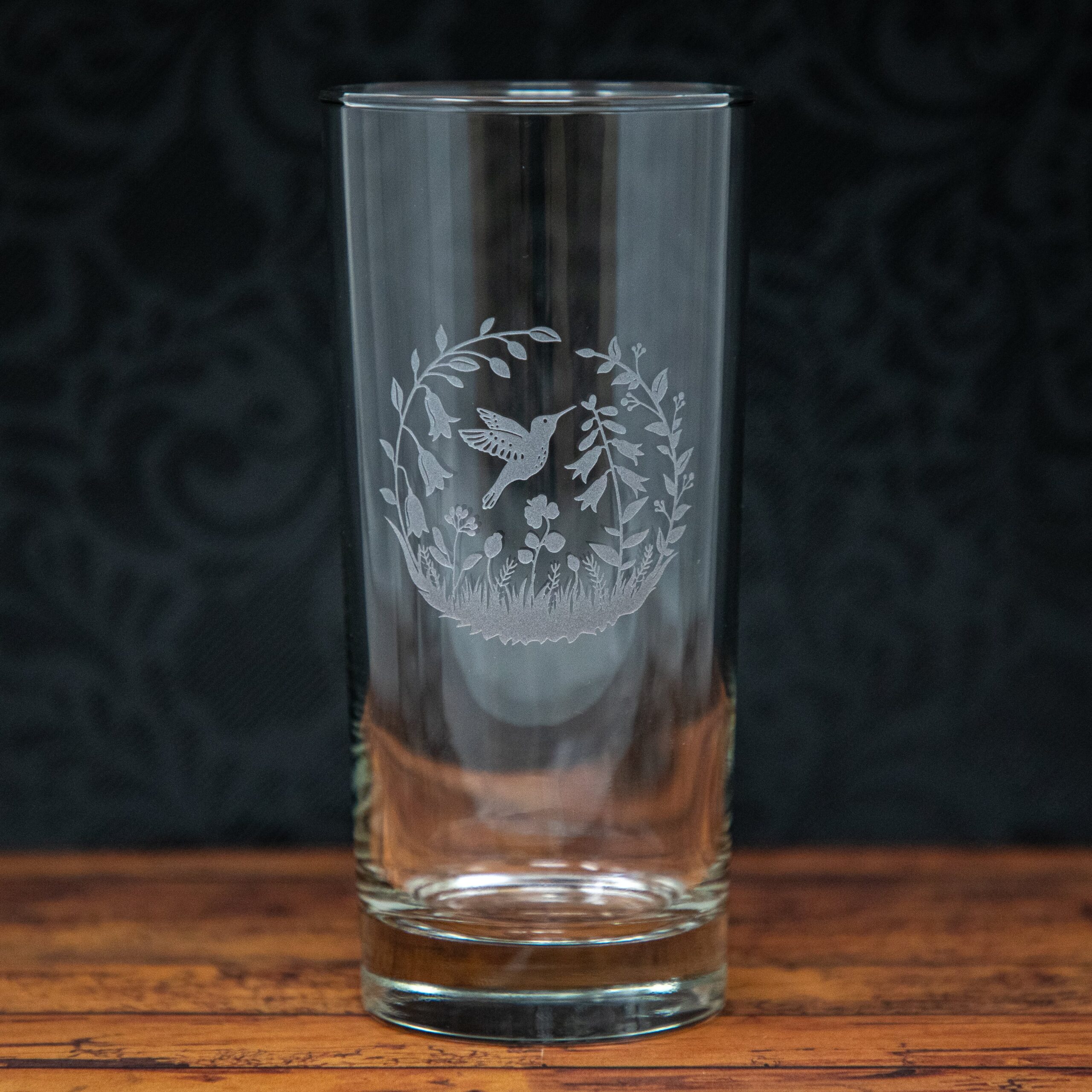 Hummingbird Drinking Nectar Etched Drinkware - Image 2