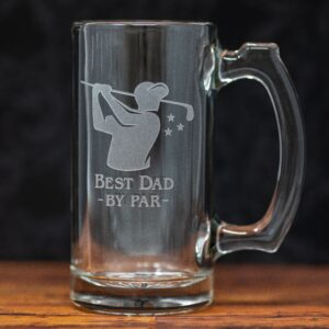 Best Dad by Par Glass – Etched Golf Gift for Dad, Father’s Day Drinkware, Golf Lover Whiskey Pint or Beer Glass